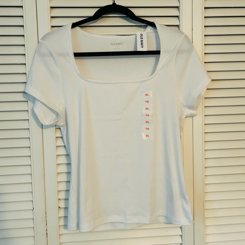 Old Navy Classic White Short Sleeve Tee